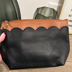 Thirty-One Tapered Pouch — Black and Tan Smooth Pebble — new in package